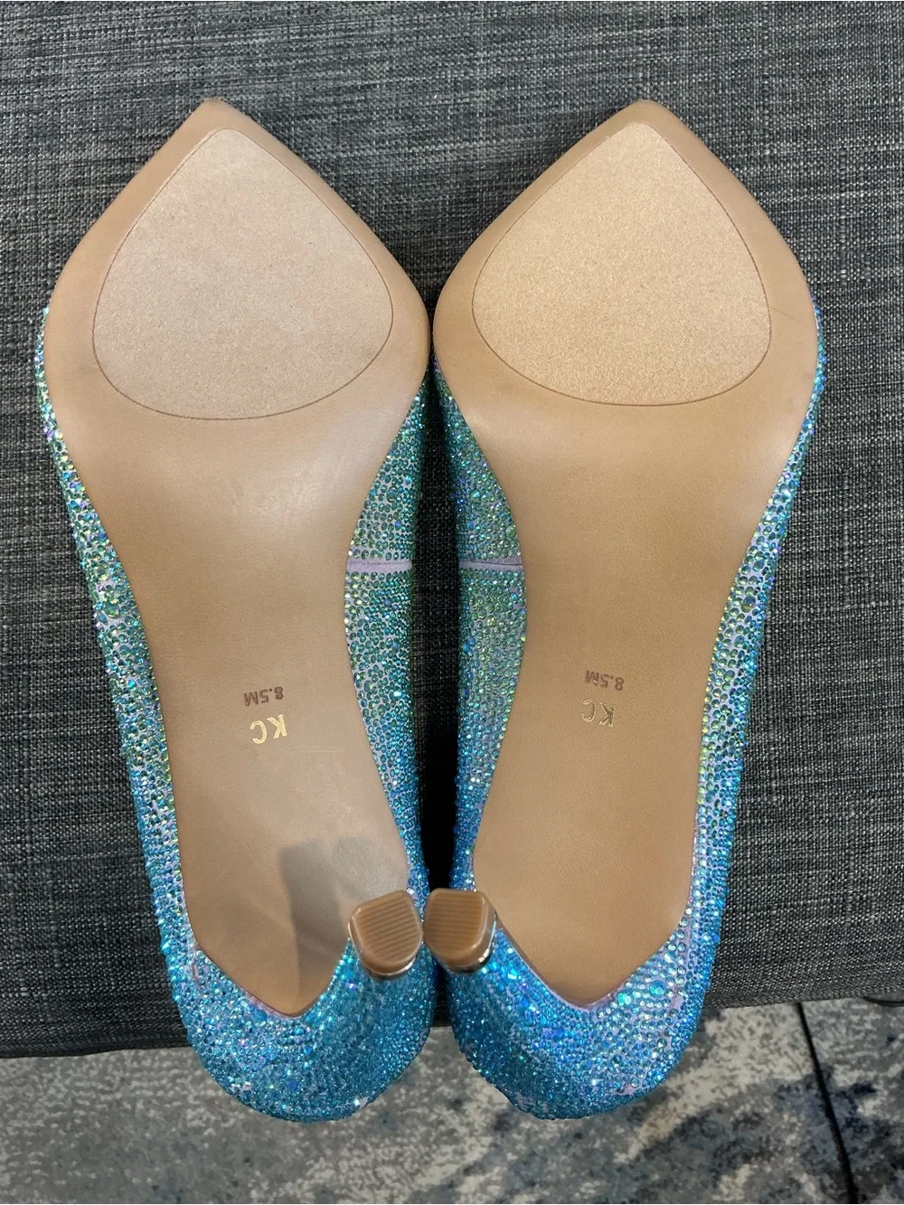 NIB Kenneth Cole NY Riley 85 Rhinestone Ombre Pumps in Blue & Purple Size 8.5